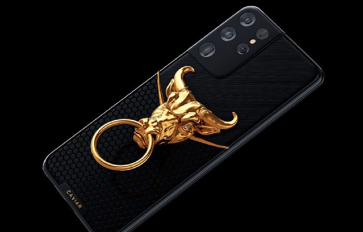 Caviar is asking for $77,000 USD on a Galaxy S21 Ultra Gold Edition