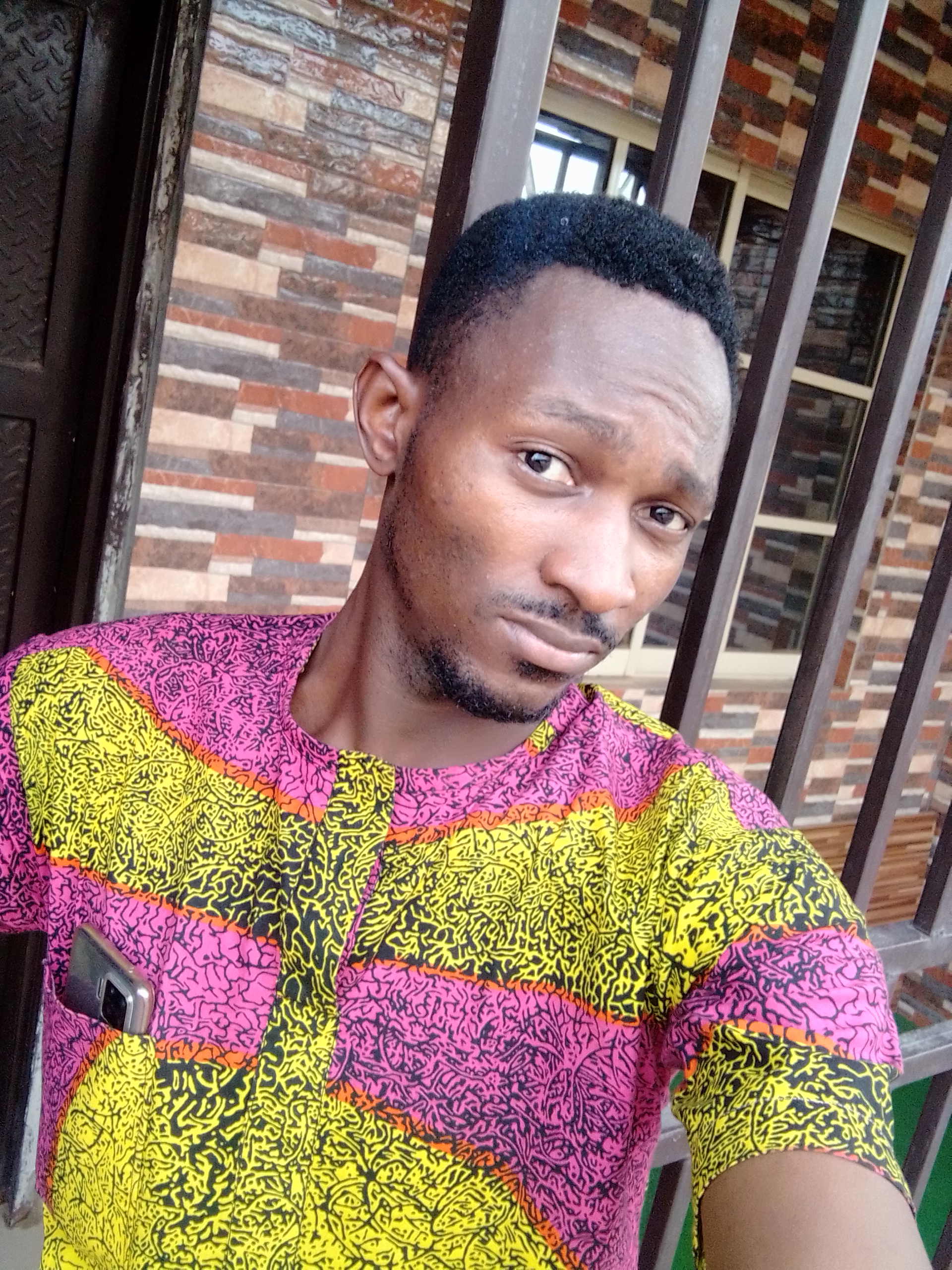 iTel-p37-Pro-selfie-camera-sample
