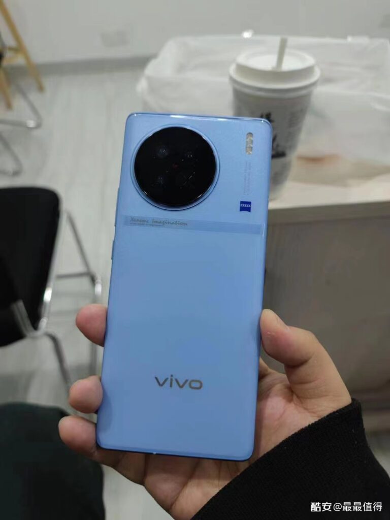Color options, life images and pricing of vivo X90-series reveal 7 Color options, life images and pricing of vivo X90-series reveal pervye zhivye foto i press rendery bazovogo vivo x90 2