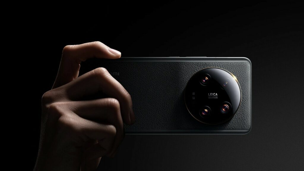 Xiaomi 13 Ultra Hands on 1393223 1024x576 Xiaomi 13 Ultra unveiled with four 50MP lens and SD8 Gen2 Xiaomi 13 Ultra Hands on 1393223