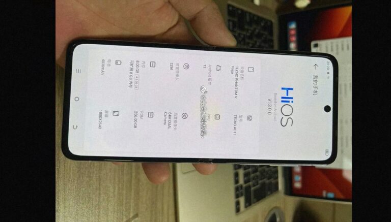 Tecno Phantom V Yoga or V Flip